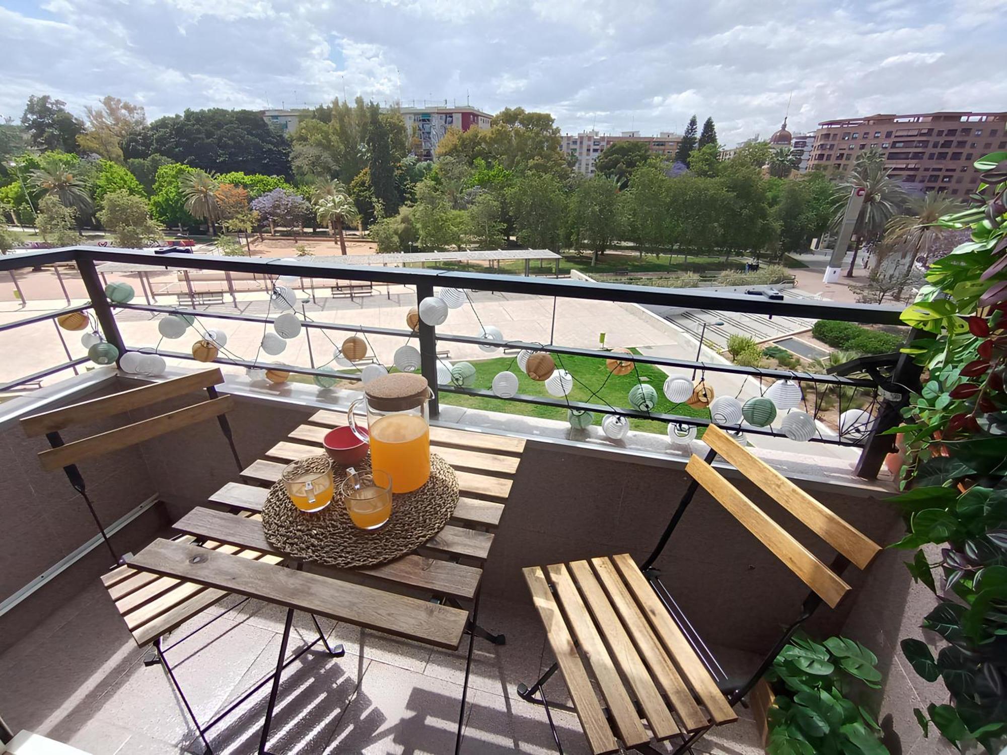 Luxotica Gardens Valencia Lägenhet Exteriör bild